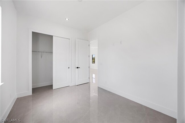 Building Photo - 1057 Halby Ave S