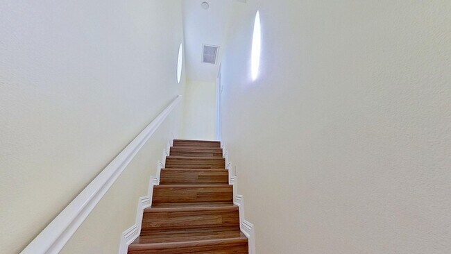 Building Photo - 415 W De La Guerra St