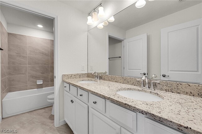 Building Photo - 14720 Cantabria Dr