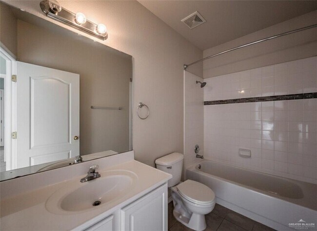 Building Photo - 26 Wisteria Dr