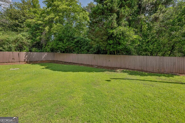 Building Photo - 2762 Dresden Dr NE
