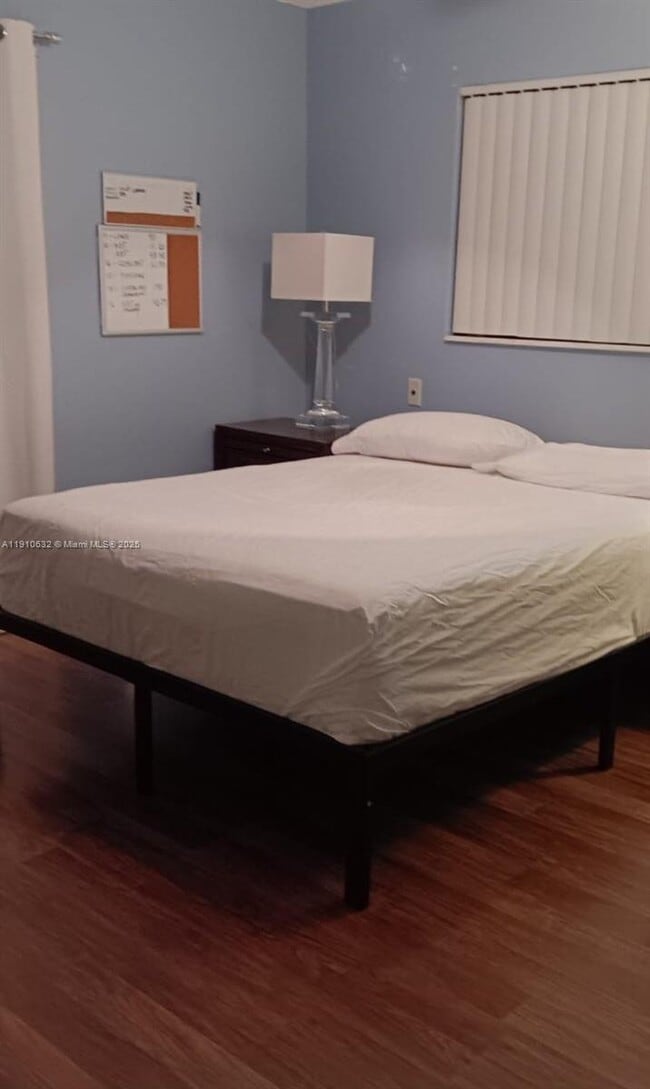 Building Photo - 2560 SW 11th St