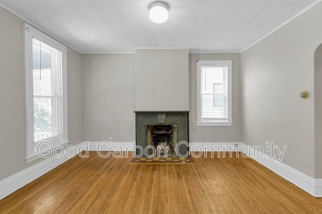 Building Photo - 176 Richmond Ave