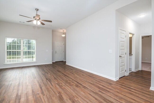 Building Photo - 246 Brownstone Loop