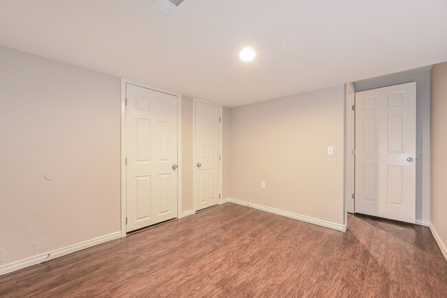Building Photo - Charming 4-Bedroom Home