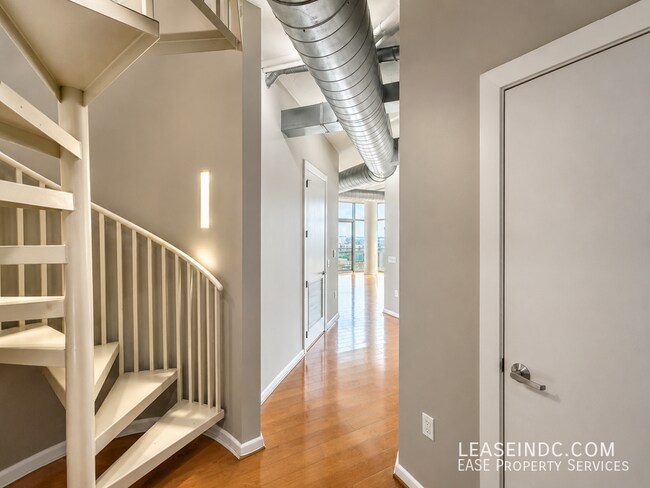 Building Photo - 811 4th St NW