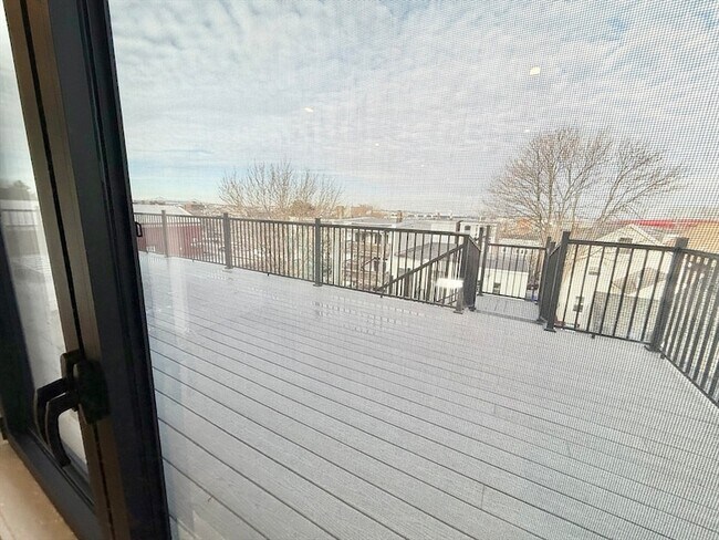 Building Photo - 238 Webster St