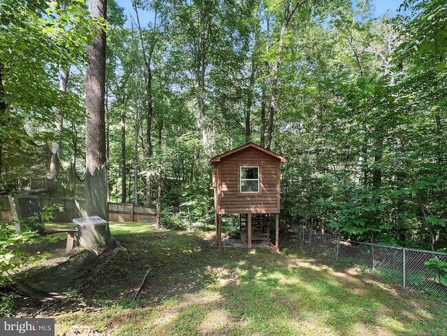 Building Photo - 11109 Ravine Dr