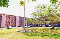 Building Photo - 4109 Lake Bayshore Dr