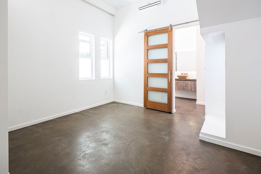 Building Photo - 1447 11th St