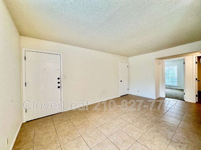 Building Photo - 10563 Starcrest Dr