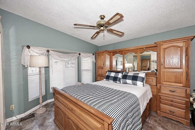 Building Photo - 6242 S Cypress Point Dr
