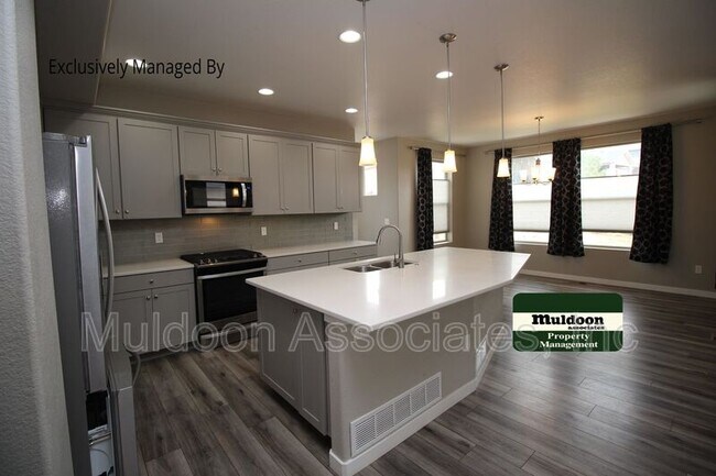 Building Photo - 2322 Pelican Bay Dr