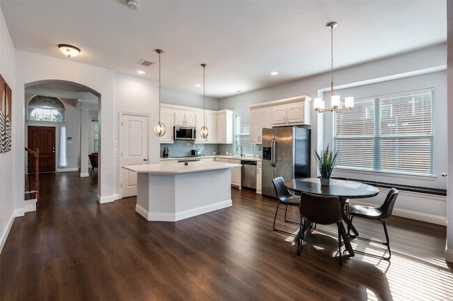 Building Photo - 3100 Camden Bluff Rd