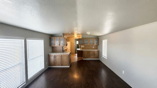 Building Photo - AVAILABLE NOW - Recently Renovated, Charming 2-Bedroom Home in the Heart of Pasco::