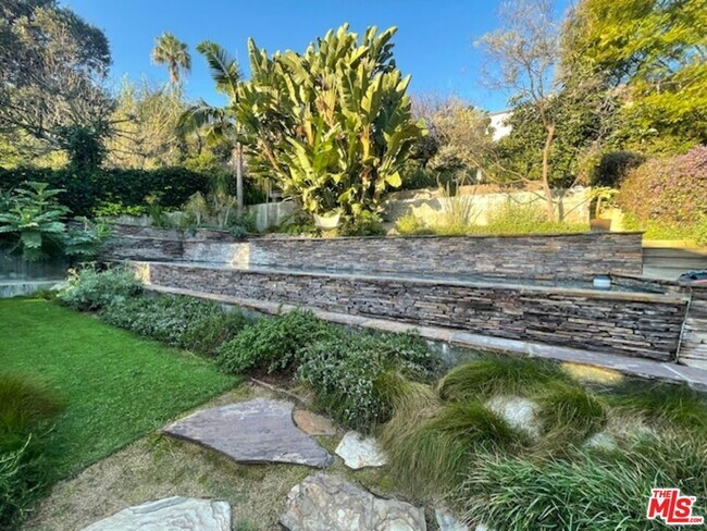 Building Photo - 2345 Kenilworth Ave