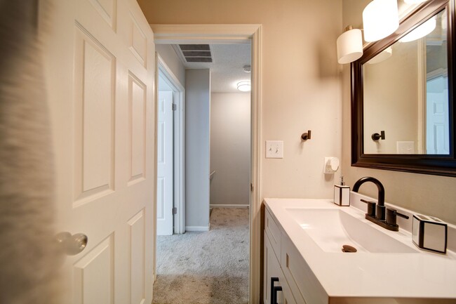 Building Photo - Beautifully Renovated 2 Bedroom Townhomes ...