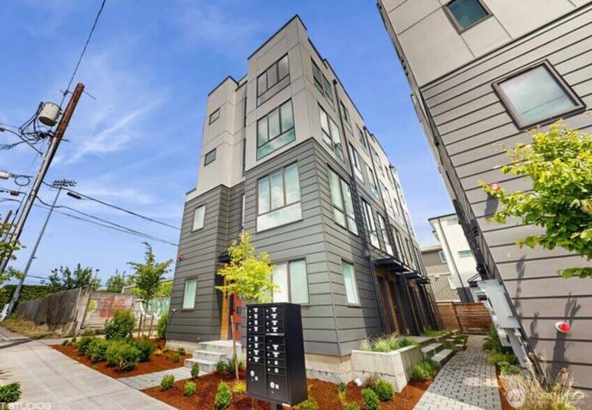 Building Photo - 1300 E Remington Ct