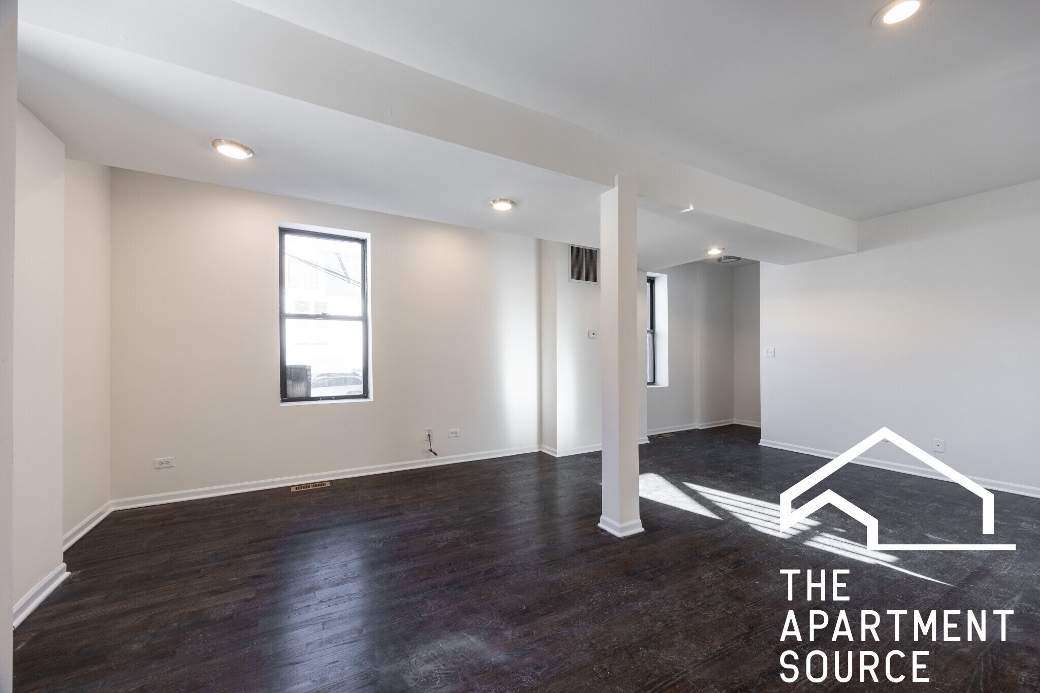 Building Photo - 1260 N Greenview Ave