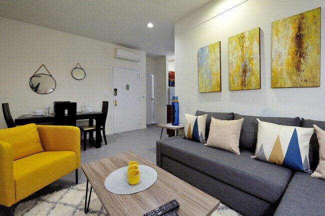 Building Photo - 478 9th Ave