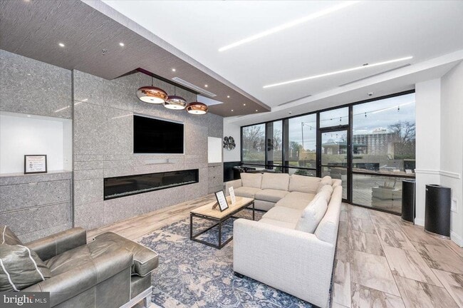 Building Photo - 5225 Pooks Hill Rd