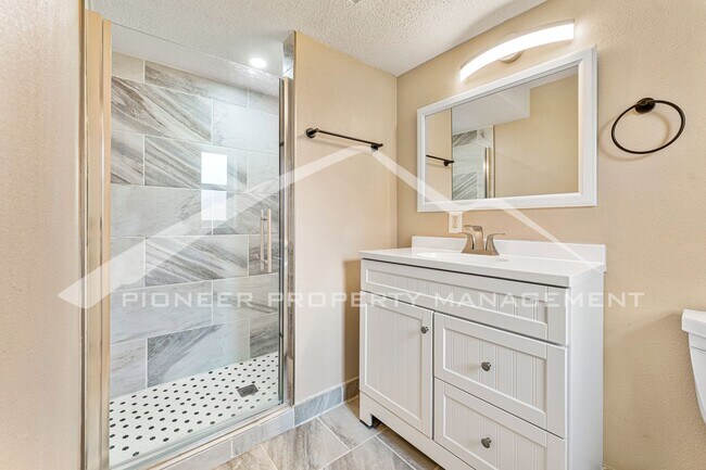 Building Photo - 5063 W 70th Pl