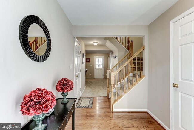 Building Photo - 10106 Sir Reynard Ln