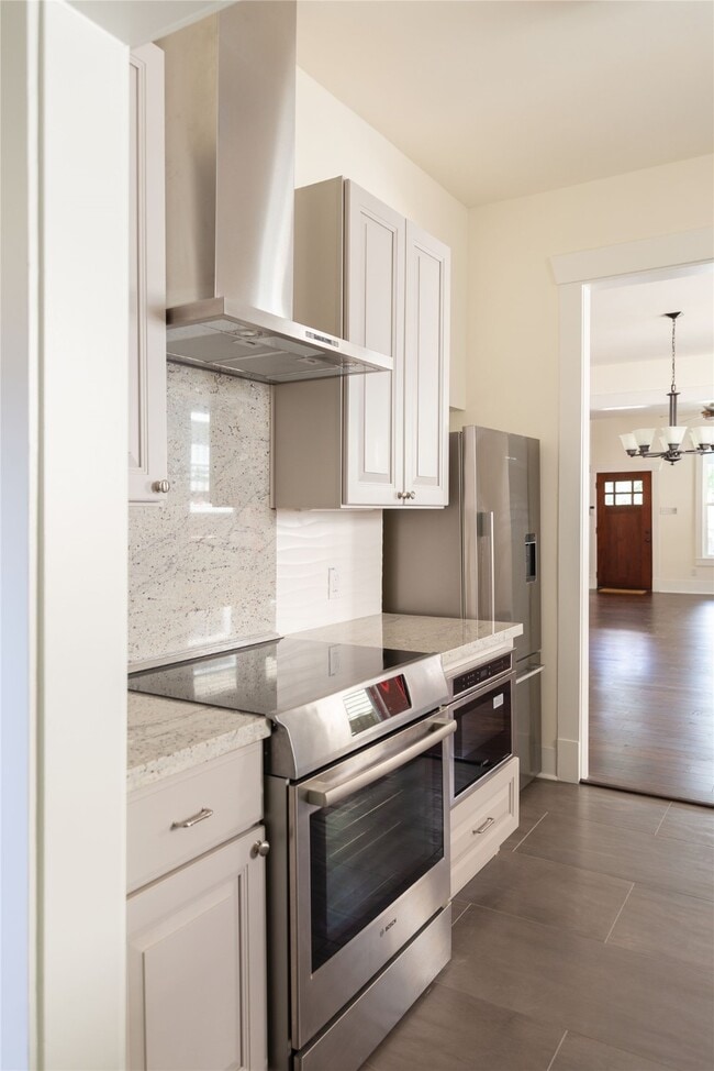 Building Photo - 1812 Everett St