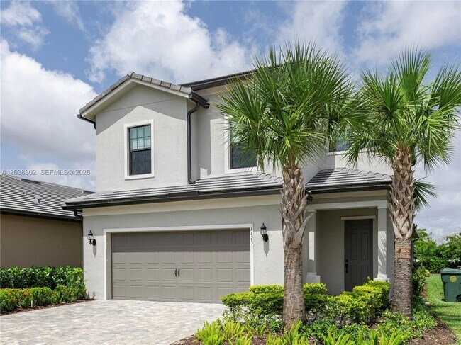 Building Photo - 4423 Spruce Ln