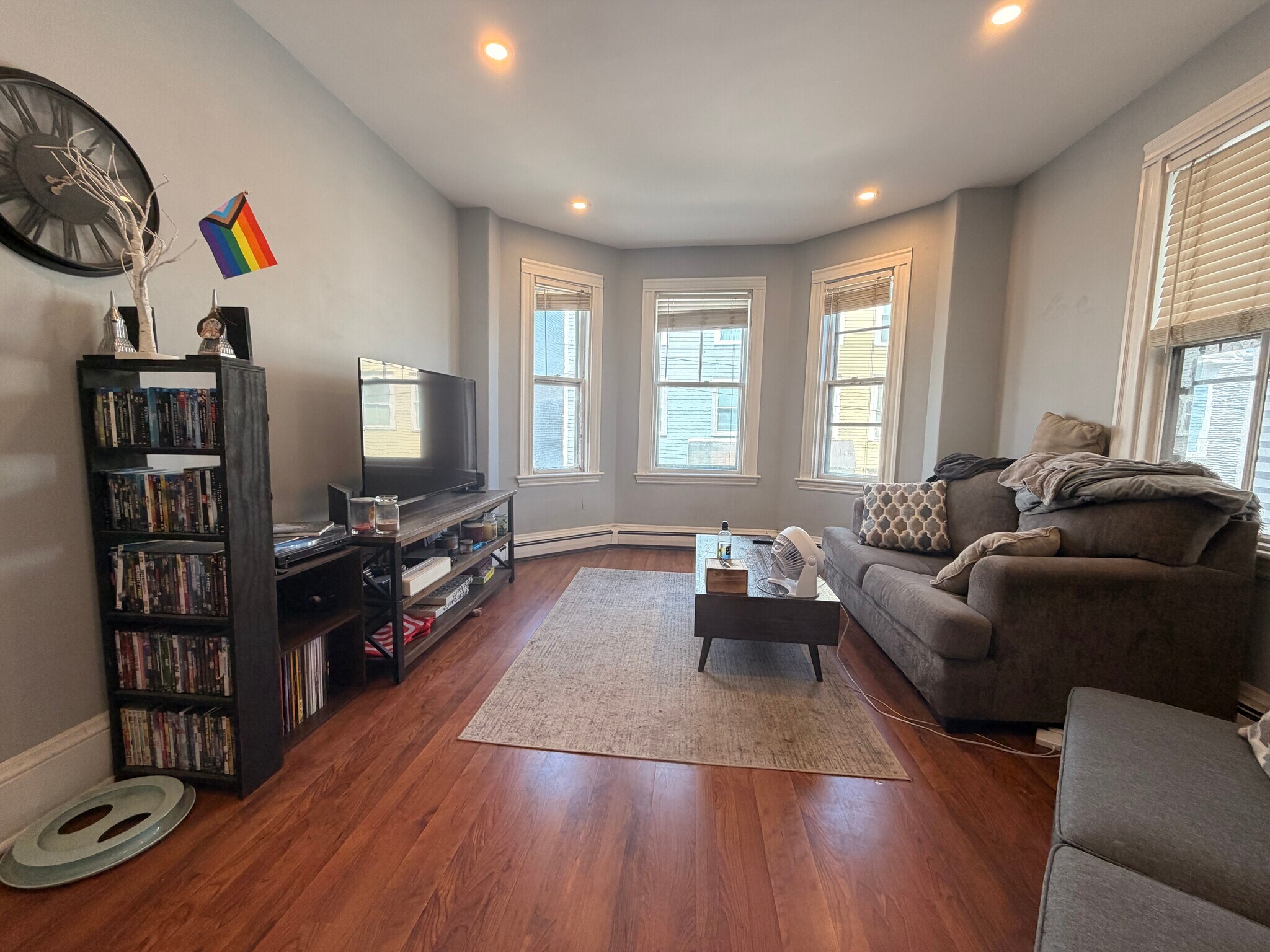 Building Photo - 18 Washburn St