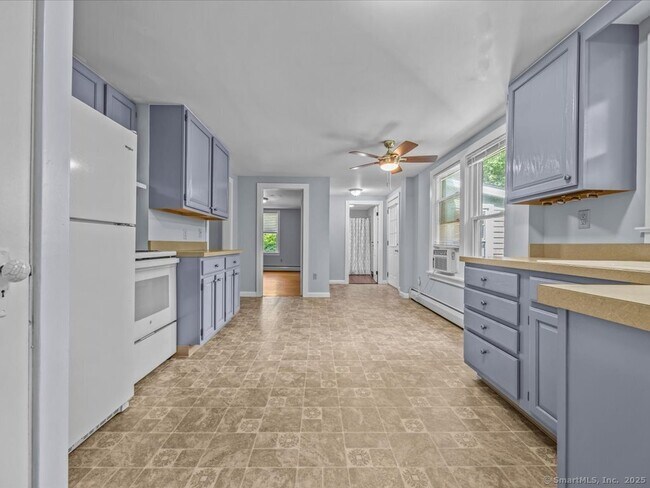 Building Photo - 440 Taylor Hill Rd