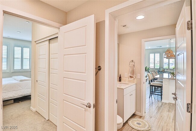 Building Photo - 11290 Hidden Peak Ave