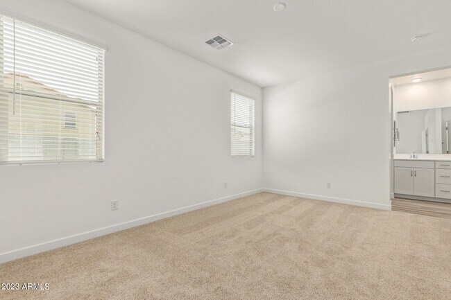 Building Photo - 17065 W Alice Ave