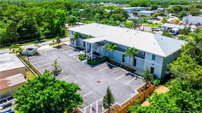 Building Photo - 3375 SW Mapp Rd