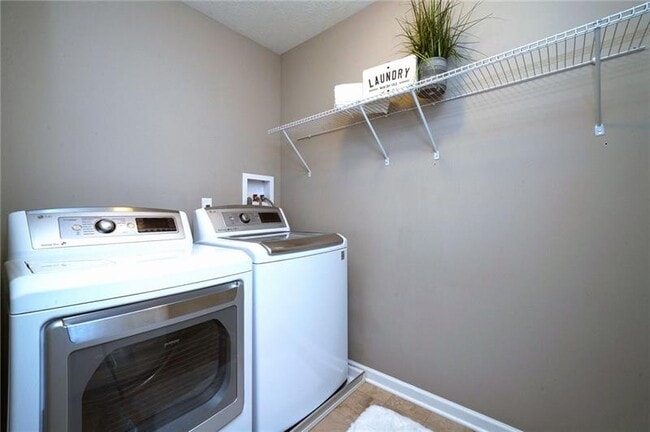 Building Photo - 512 Isabella Ct