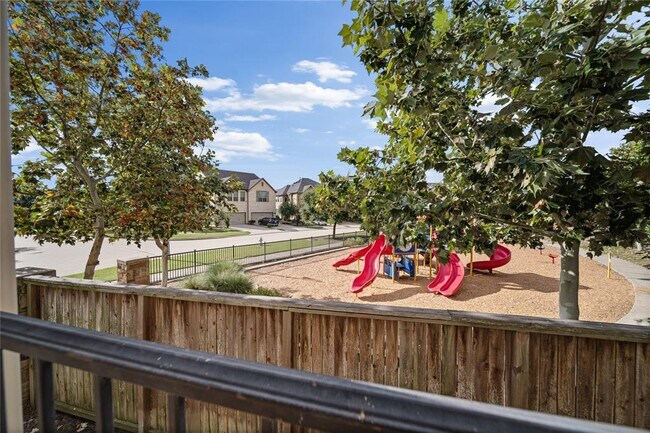 Building Photo - 5554 Sallow Bay Ln