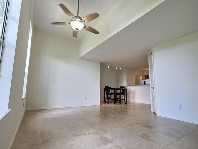 Building Photo - 1275 Crystal Way