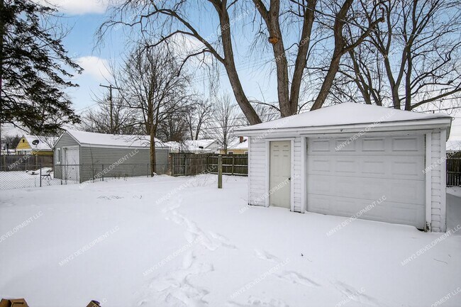 Building Photo - Be the First to live in this Brand New 3BR Ranch with Central Air