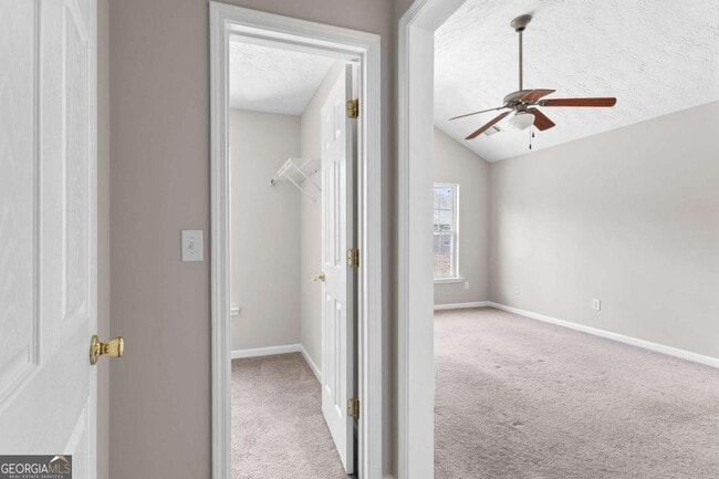 Building Photo - 6604 Splashwater Dr
