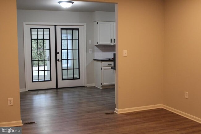 Building Photo - 2103 Foxfire Dr