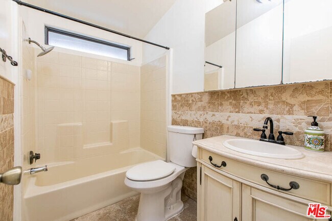 Building Photo - 27584 Onyx Ln