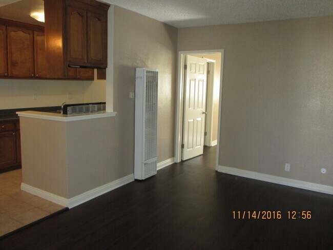 Building Photo - 2114 S Mallul Dr