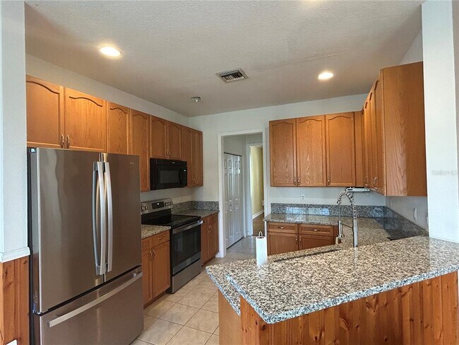Building Photo - 2549 Twain Dr