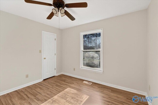 Building Photo - 104 Lindsey Ln