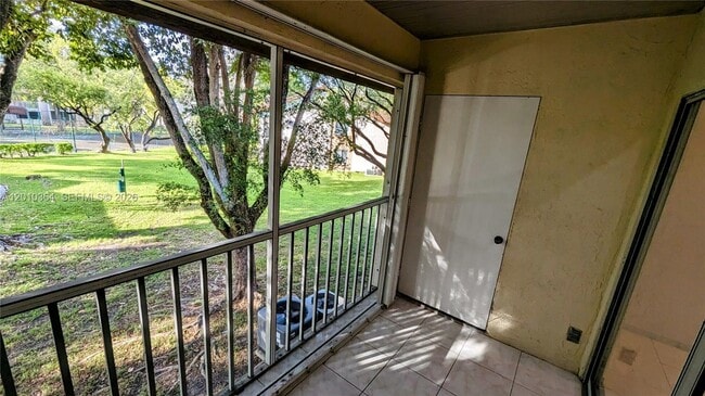 Building Photo - 9179 SW 138th Pl