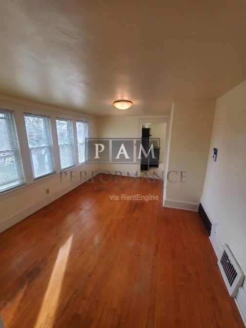 Building Photo - 1114 16th Ave