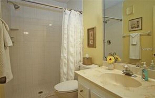 Building Photo - 221 Cedarwood Cir