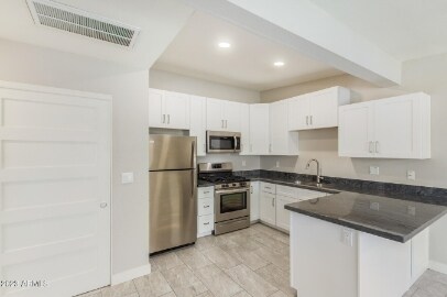 Building Photo - 6631 E Earll Dr
