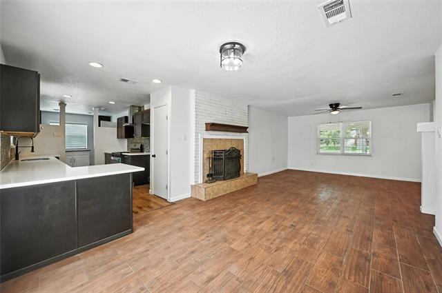Building Photo - 5600 Conroy St