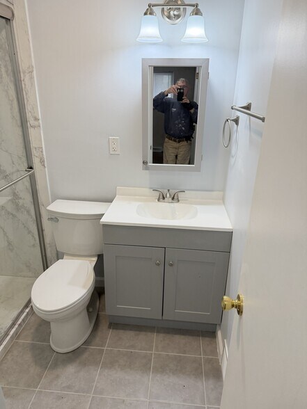 Building Photo - 6930 Euclid Ave